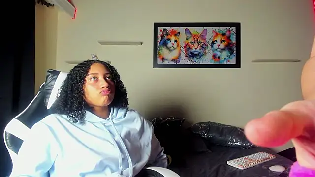 Snapshot of meredit_cris23 chatting on February 2026 05:55:01 AM meredit cris23 online show from February 2026 05:55:01 AM