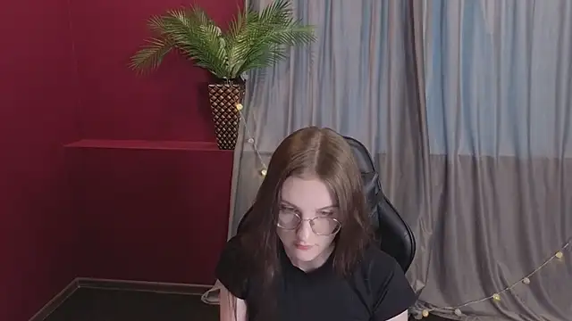 Snapshot of VixenLight chatting on February 2026 02:15:02 AM VixenLight online show from February 2026 02:15:02 AM