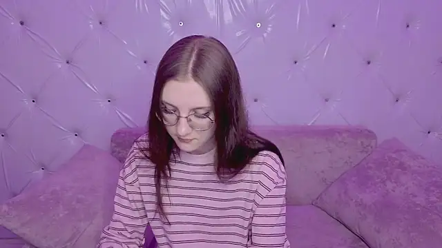 Snapshot of VixenLight chatting on February 2026 02:42:02 AM VixenLight online show from February 2026 02:42:02 AM