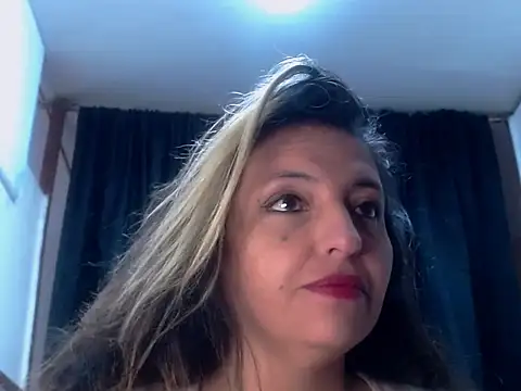 Snapshot of KENDRA-HONEY chatting on February 2026 01:07:02 PM KENDRA-HONEY online show from February 2026 01:07:02 PM