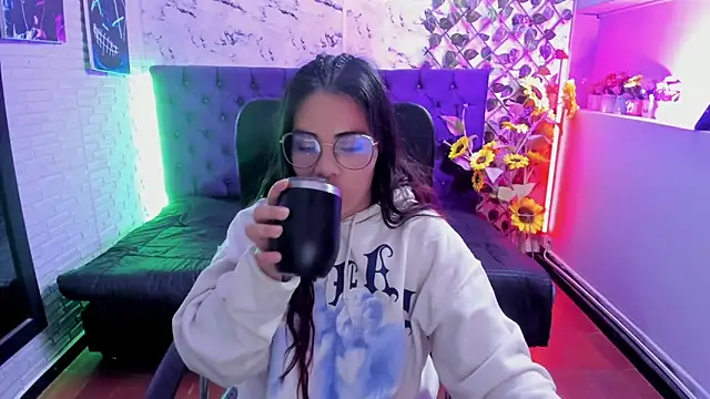 liany taylor online show from April 2026 08:18:02 AM