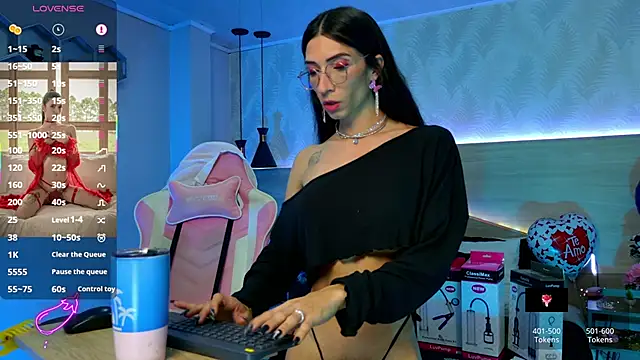 kylliefox  online show from November 2025 01:23:02 PM