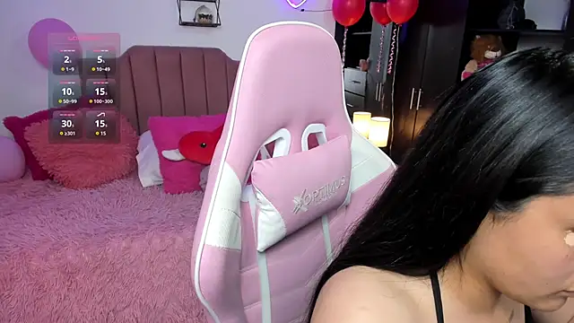 SiennaBloom online show from February 2026 10:33:02 AM