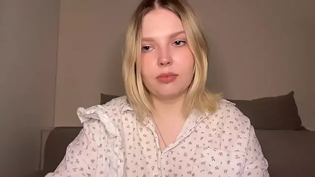 Ophelia Ritz online show from March 2026 09:59:01 PM