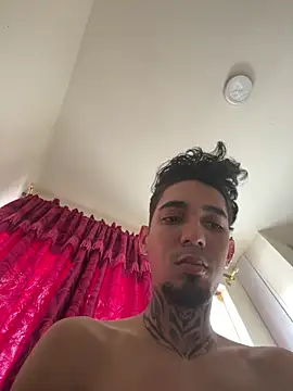 Snapshot of Stiward_newman chatting on February 2026 01:45:02 PM Stiward newman online show from February 2026 01:45:02 PM