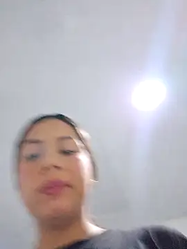 Cris18sexy online show from February 2026 11:01:01 PM