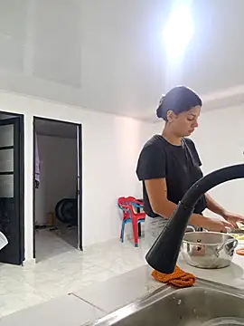 Cris18sexy online show from February 2026 03:10:01 PM