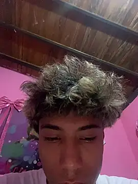 Snapshot of Adan21_cm chatting on February 2026 06:40:02 AM Adan21 cm online show from February 2026 06:40:02 AM