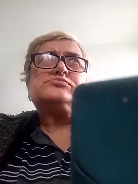 Snapshot of SusanStar874 chatting on February 2026 11:42:02 AM SusanStar874 online show from February 2026 11:42:02 AM