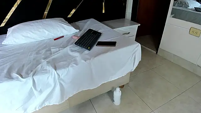 Snapshot of AngieLafourcade chatting on February 2026 02:42:02 PM AngieLafourcade online show from February 2026 02:42:02 PM