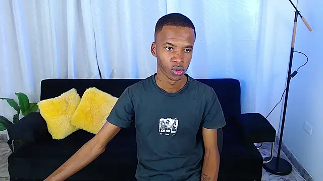 Snapshot of gusy_18 chatting on February 2026 08:14:02 PM gusy 18 online show from February 2026 08:14:02 PM