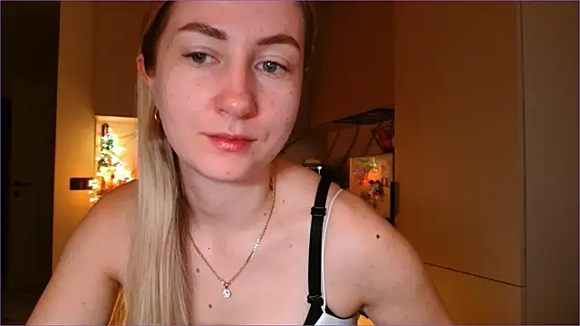 Snapshot of BluueSilk chatting on February 2026 06:10:02 AM BluueSilk online show from February 2026 06:10:02 AM