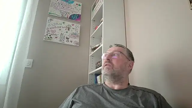 doudou310 online show from February 2026 08:19:02 AM