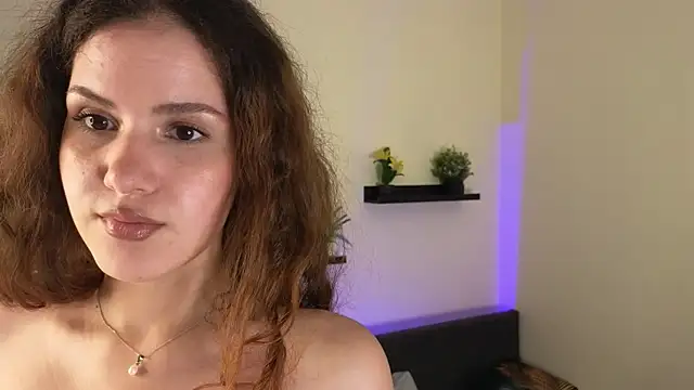Snapshot of Lili_Torin chatting on June 2026 01:43:01 PM Lili Torin online show from June 2026 01:43:01 PM