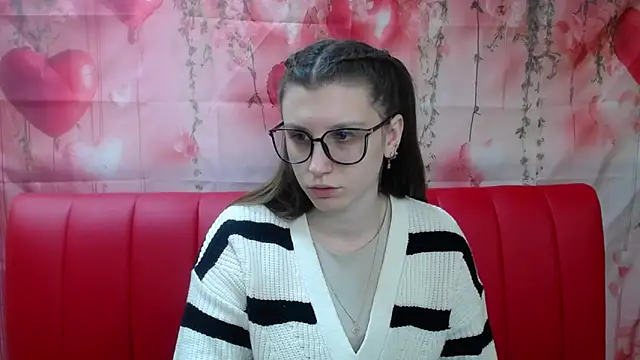 Snapshot of LilianaShine chatting on February 2026 06:50:01 AM LilianaShine online show from February 2026 06:50:01 AM