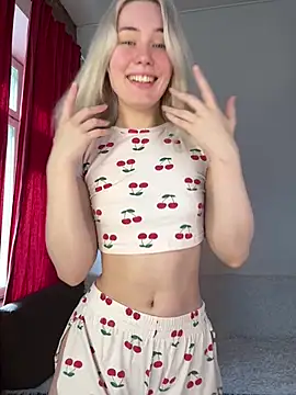 LovelyMiu online show from July 2026 01:36:02 PM