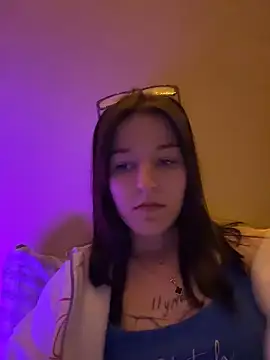 OliaLav online show from April 2026 06:36:02 PM