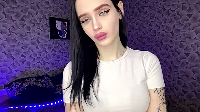 IeshaOsorio online show from March 2026 06:30:02 AM