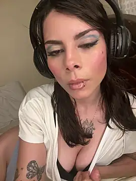 Snapshot of Isalove99 chatting on February 2026 04:30:02 AM Isalove99 online show from February 2026 04:30:02 AM