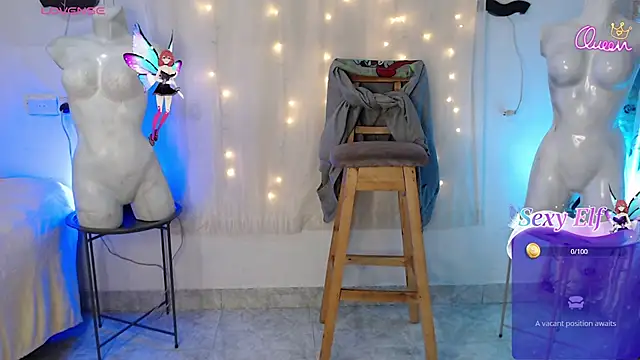 Snapshot of Walkers05 chatting on February 2026 01:12:01 AM Walkers05 online show from February 2026 01:12:01 AM