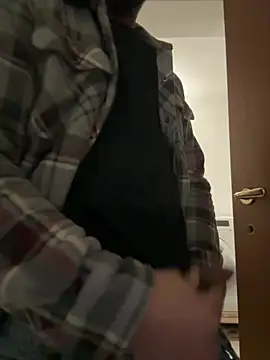 latinocalientehot online show from April 2026 06:23:01 PM