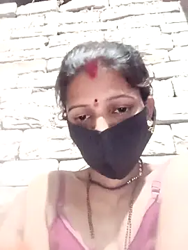 Snapshot of Divya-11431 chatting on February 2026 04:00:02 PM Divya-11431 online show from February 2026 04:00:02 PM