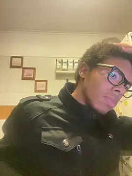 Snapshot of ELPikaPreta chatting on February 2026 02:21:02 AM ELPikaPreta online show from February 2026 02:21:02 AM