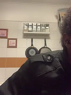 Snapshot of ELPikaPreta chatting on February 2026 04:27:02 AM ELPikaPreta online show from February 2026 04:27:02 AM