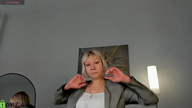 Ann Annise online show from March 2026 06:52:01 AM