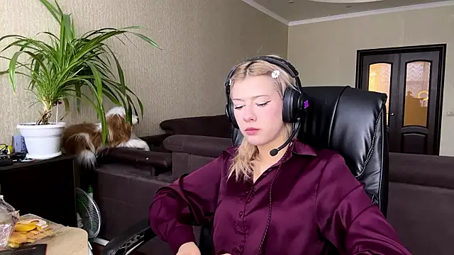 LadyFoxLove online show from February 2026 10:21:02 AM