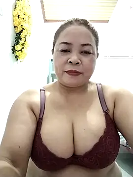 Baby-bigtits2026 online show from April 2026 02:01:02 PM