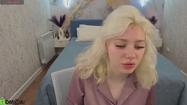 Kate Krose online show from February 2026 12:58:01 AM