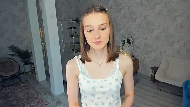 LianneBynon online show from February 2026 08:26:01 AM