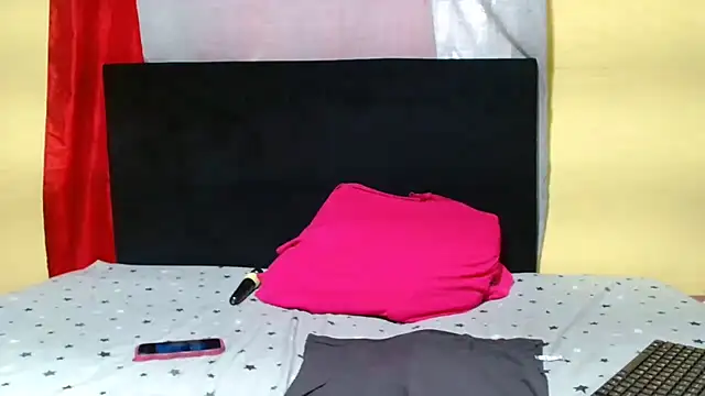 Snapshot of JinglynJuicy22 chatting on February 2026 07:25:02 AM JinglynJuicy22 online show from February 2026 07:25:02 AM