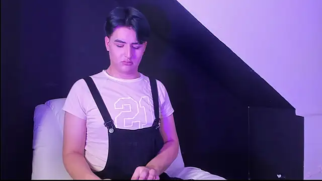 Snapshot of noahWolff_ chatting on February 2026 09:19:02 PM noahWolff online show from February 2026 09:19:02 PM