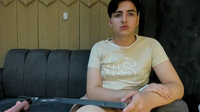 Snapshot of noahWolff_ chatting on February 2026 09:24:02 AM noahWolff online show from February 2026 09:24:02 AM