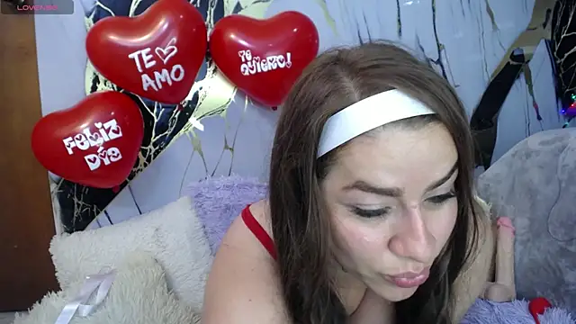 Snapshot of Alison-mar chatting on February 2026 07:54:02 PM Alison-mar online show from February 2026 07:54:02 PM