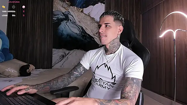 Snapshot of trisstann_ chatting on February 2026 05:11:02 PM trisstann online show from February 2026 05:11:02 PM