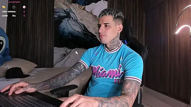 Snapshot of trisstann_ chatting on March 2026 05:19:02 PM trisstann online show from March 2026 05:19:02 PM