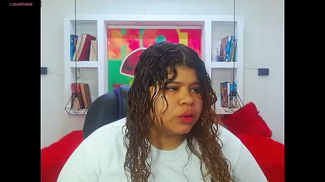 Snapshot of Cloe_r chatting on February 2026 08:01:02 PM Cloe r online show from February 2026 08:01:02 PM