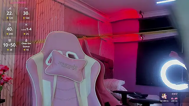 Snapshot of KatyParisi chatting on February 2026 08:01:02 PM KatyParisi online show from February 2026 08:01:02 PM