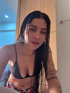 Snapshot of Chel__ chatting on May 2026 06:18:01 AM Chel online show from May 2026 06:18:01 AM