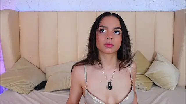 Snapshot of BambiRoses chatting on March 2026 07:09:02 AM BambiRoses online show from March 2026 07:09:02 AM