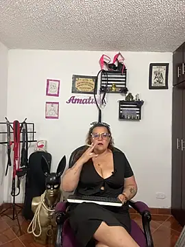 Snapshot of KimmyDark1 chatting on June 2026 09:35:02 PM KimmyDark1 online show from June 2026 09:35:02 PM