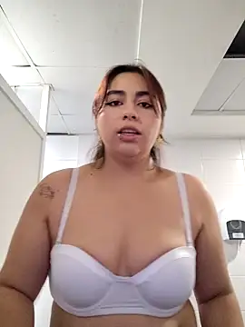 gissgirlll online show from February 2026 06:08:01 AM