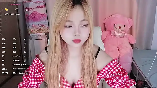 Snapshot of -Anya-666- chatting on February 2026 04:11:02 PM -Anya-666- online show from February 2026 04:11:02 PM