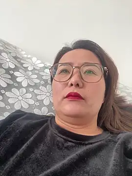 Snapshot of Youyou_12 chatting on February 2026 02:59:01 AM Youyou 12 online show from February 2026 02:59:01 AM