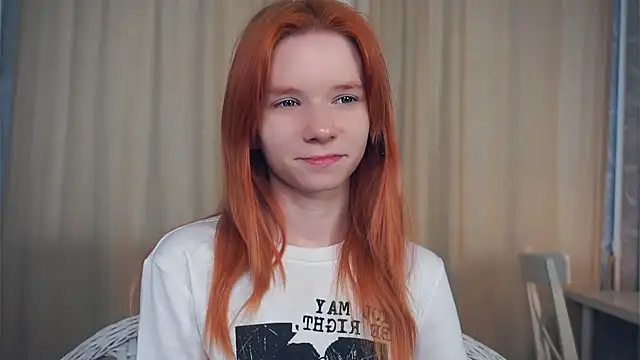 Snapshot of TarynPalek chatting on February 2026 06:43:02 AM TarynPalek online show from February 2026 06:43:02 AM