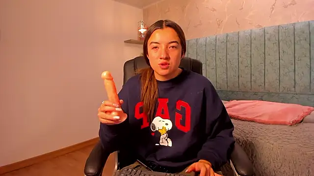 Snapshot of Tara_Parker chatting on February 2026 12:39:02 PM Tara Parker online show from February 2026 12:39:02 PM