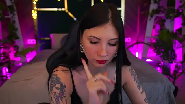 Snapshot of LunaaMay chatting on February 2026 09:06:02 AM LunaaMay online show from February 2026 09:06:02 AM